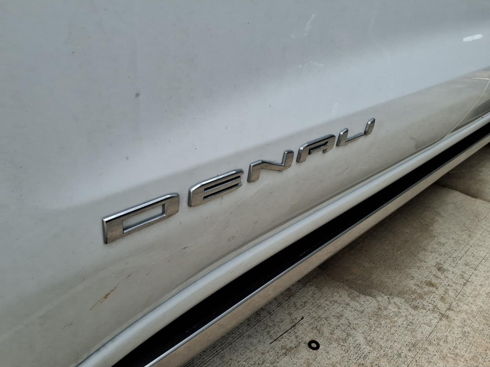 Used 2024 Summit White GMC Denali image 6