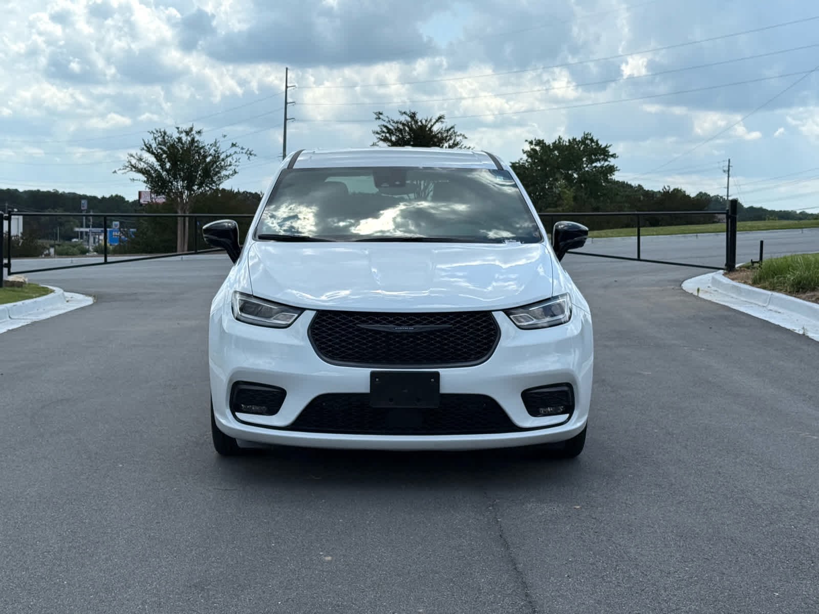 Used 2024 Bright White Clearcoat Chrysler Hybrid S Appearance Pkg image 8