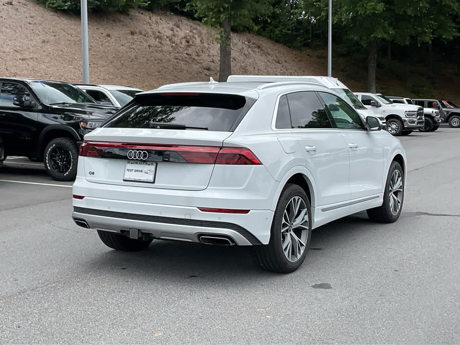 Used 2025  Audi Premium Plus image 5