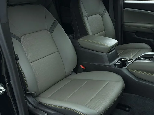 Used 2024 Black Chevrolet ZR2 image 34