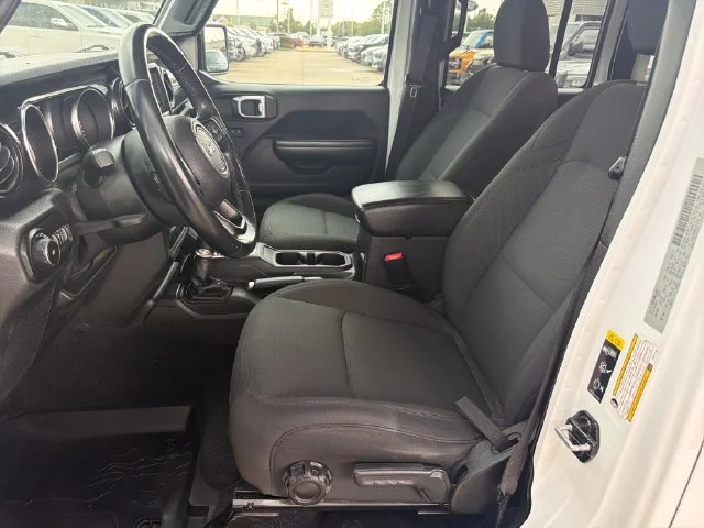 Used 2020 White Jeep Unlimited Sport Altitude image 12