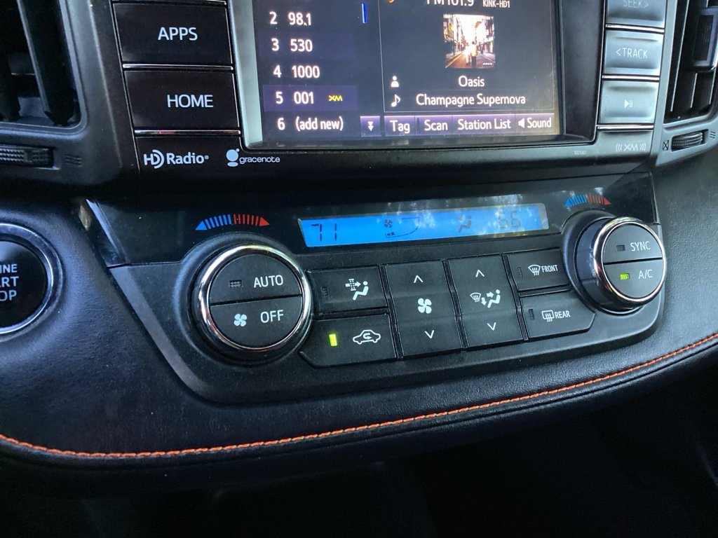 Used 2017 White Toyota SE image 16