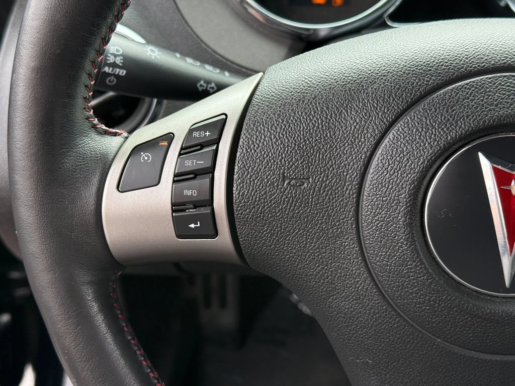 Used 2009 MYSTERIOUS (BLACK) Pontiac GXP image 29