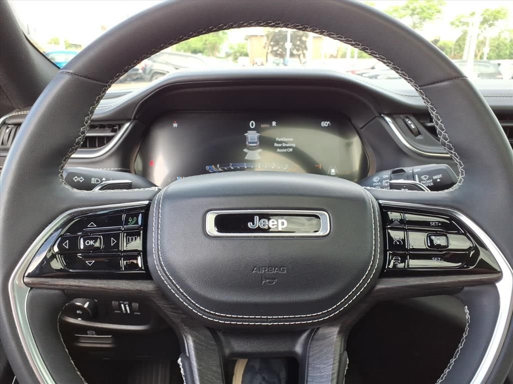 Used 2023 White Jeep Overland image 20