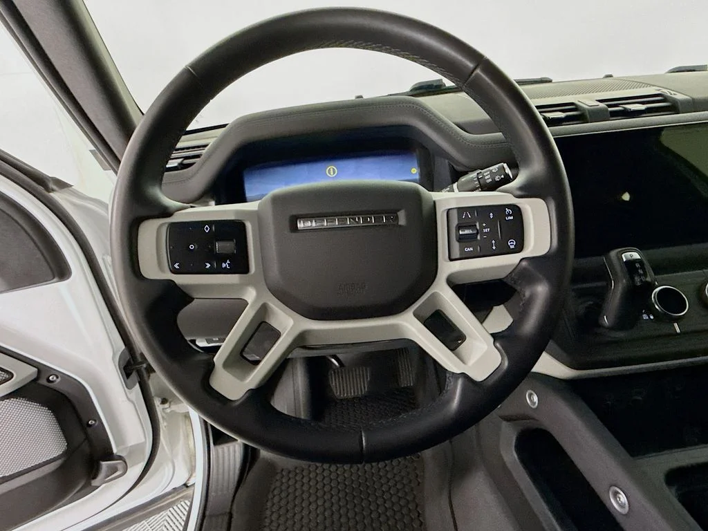 Certified Used 2024 Fuji White Land Rover S image 12