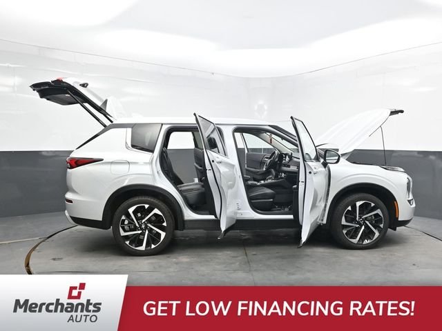 Used 2024 White Mitsubishi SE image 51