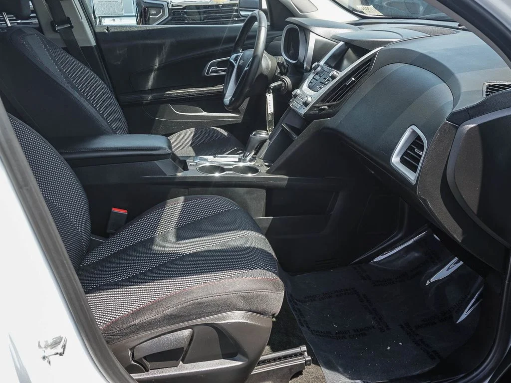 Used 2017 White Chevrolet LT image 12