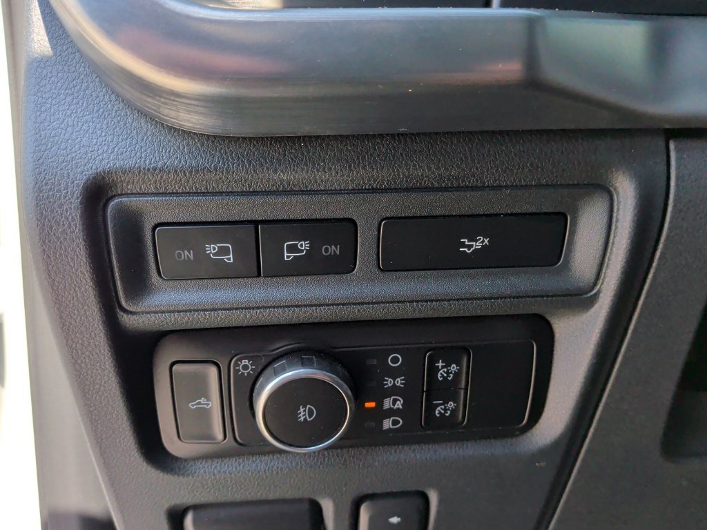 Used 2023 Oxford White Ford Lariat image 15