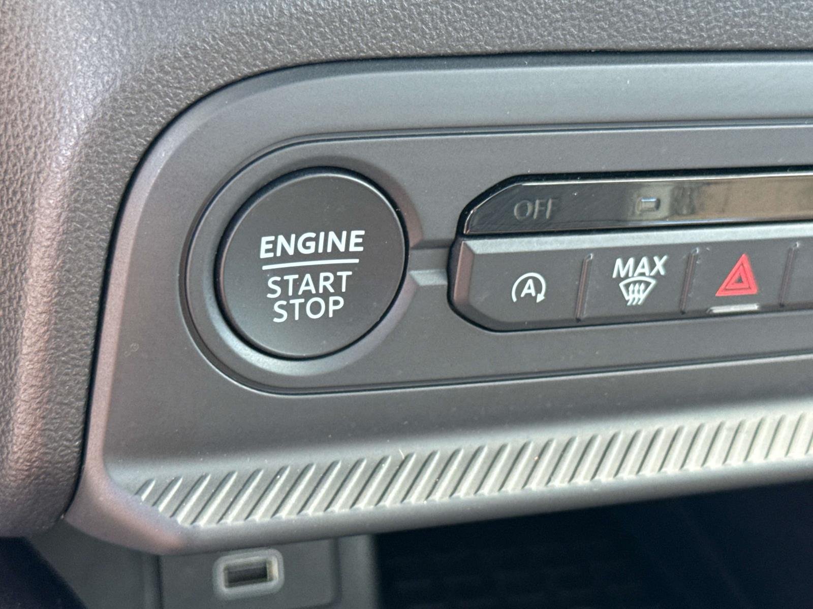 Used 2025 Gray Ford Outer Banks image 28