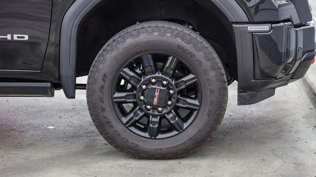 Used 2025 Black GMC AT4 image 11