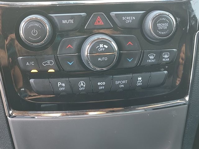 Used 2021 Black Jeep Laredo X image 17