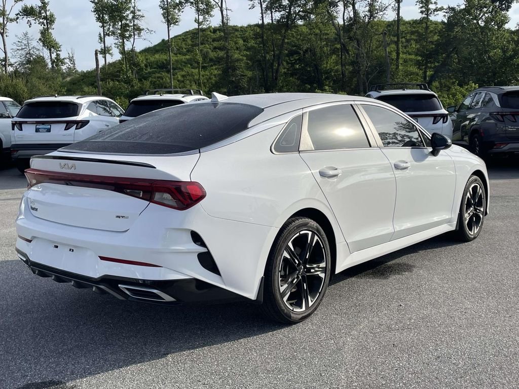 Used 2024 Glacial White Pearl Kia GT-Line image 30