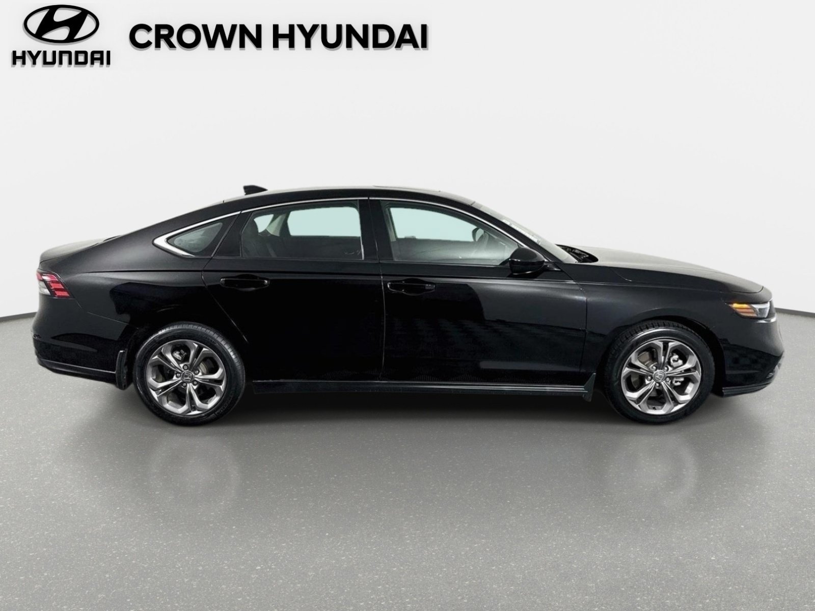 Used 2023 Black Honda EX image 4
