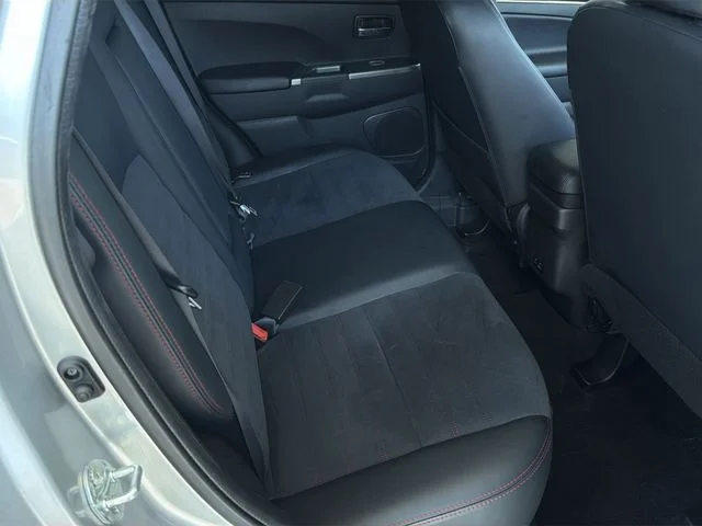 Used 2025 Gray Mitsubishi 2.0 SE image 36