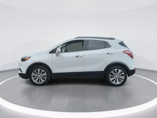 Used 2019 White Buick Preferred image 5