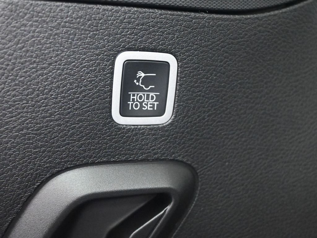 New 2026 Velvet Red Pearl-Coat Exterior Paint Jeep Limited Reserve image 29