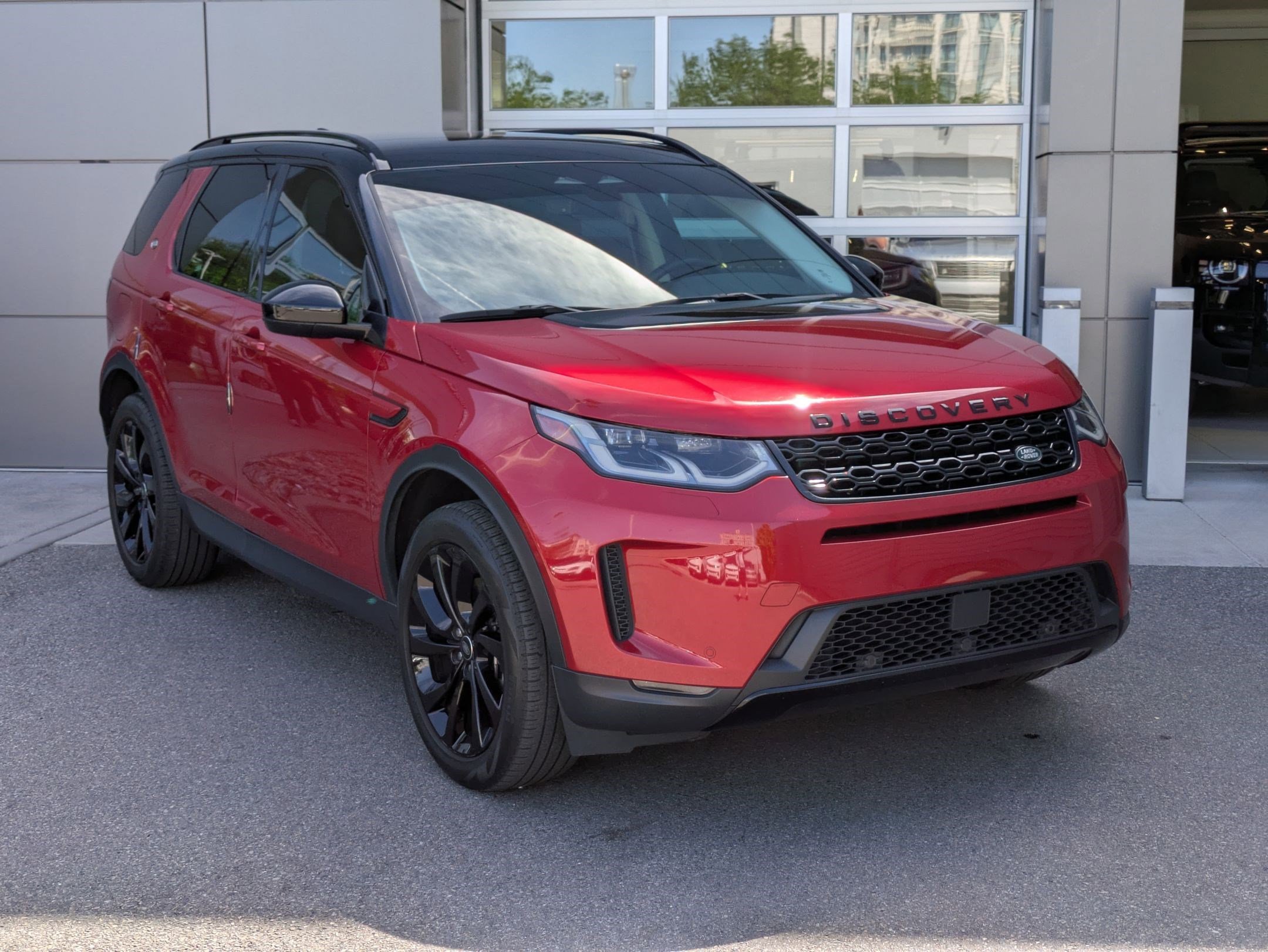 Certified Used 2023 Red Metallic Land Rover SE image 3