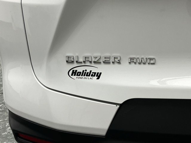 Used 2023 Summit White Chevrolet LT image 34