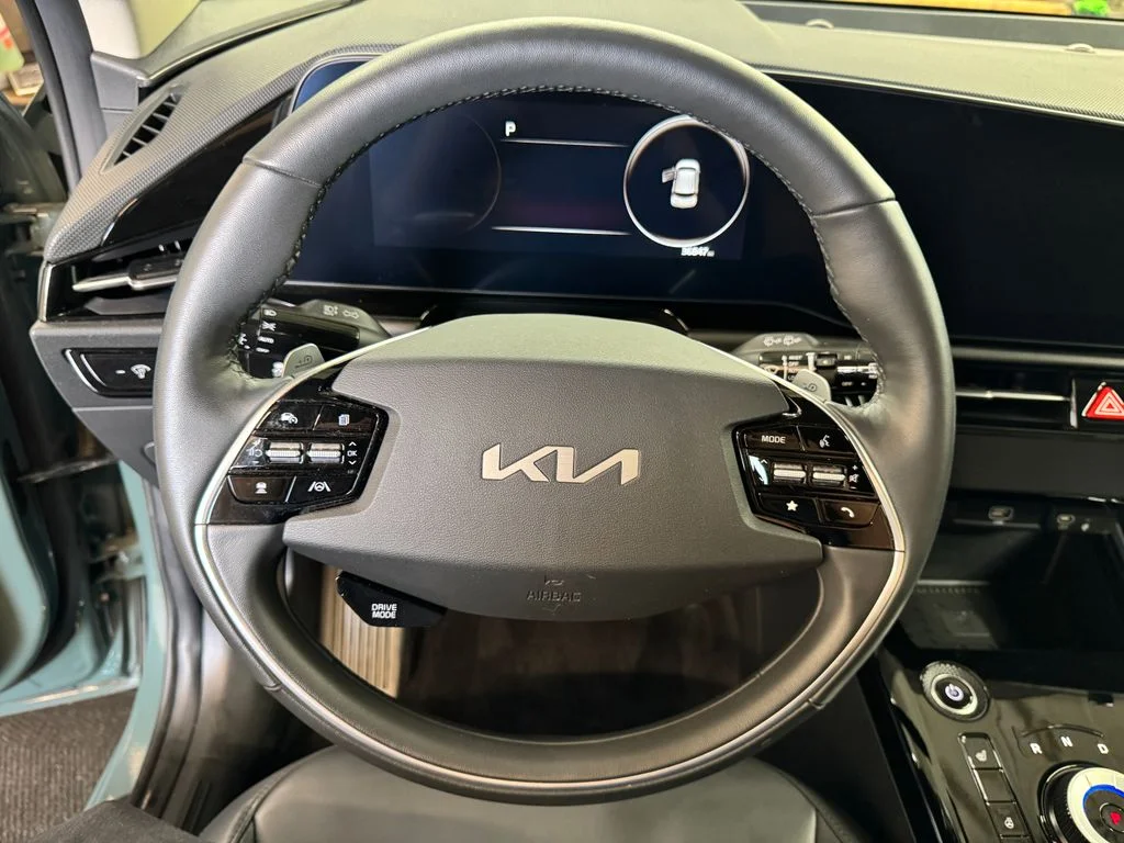 Used 2023 Green Kia Wind image 20