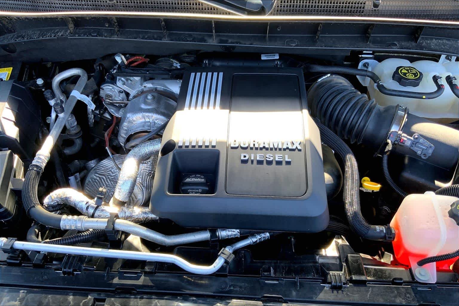 Used 2024 Dynamic Blue Metallic GMC AT4 image 32