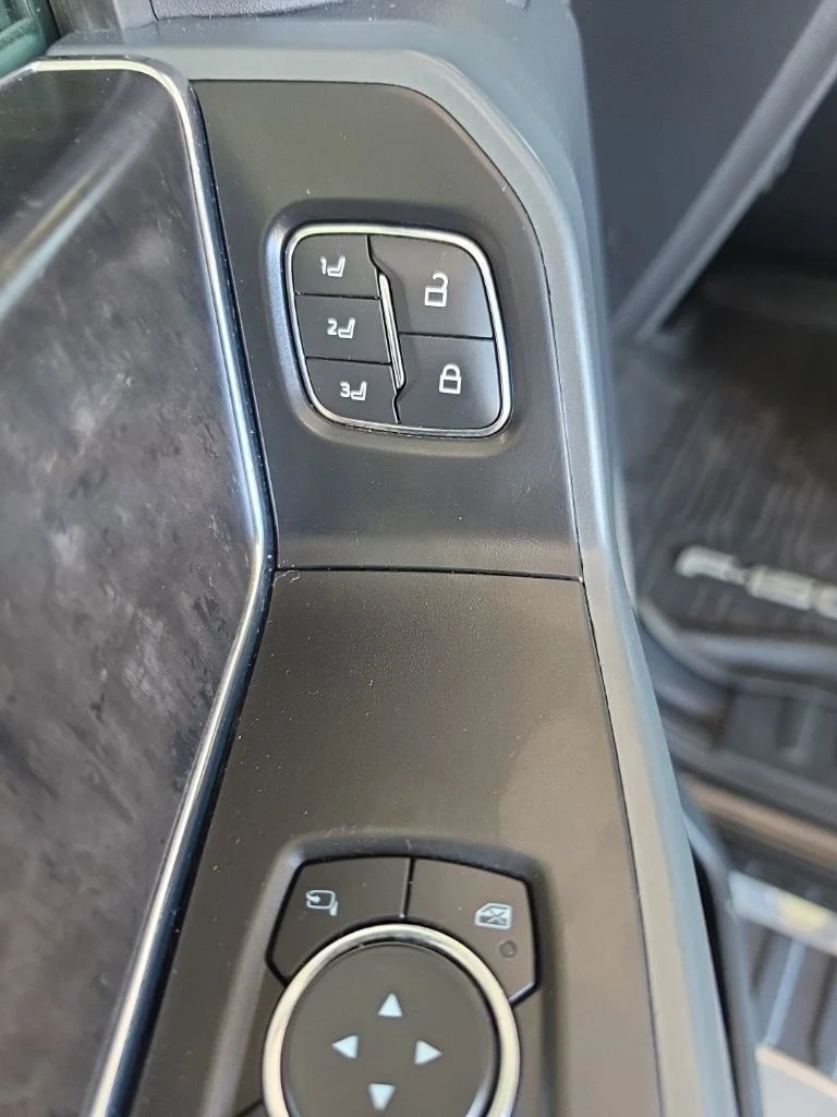 Used 2021 Black Ford XL image 16
