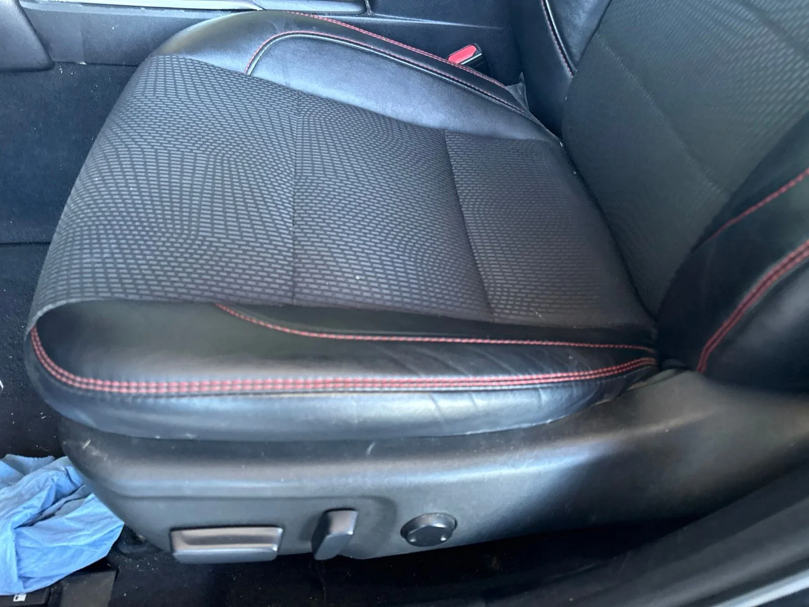 Used 2017 Black Toyota SE image 15