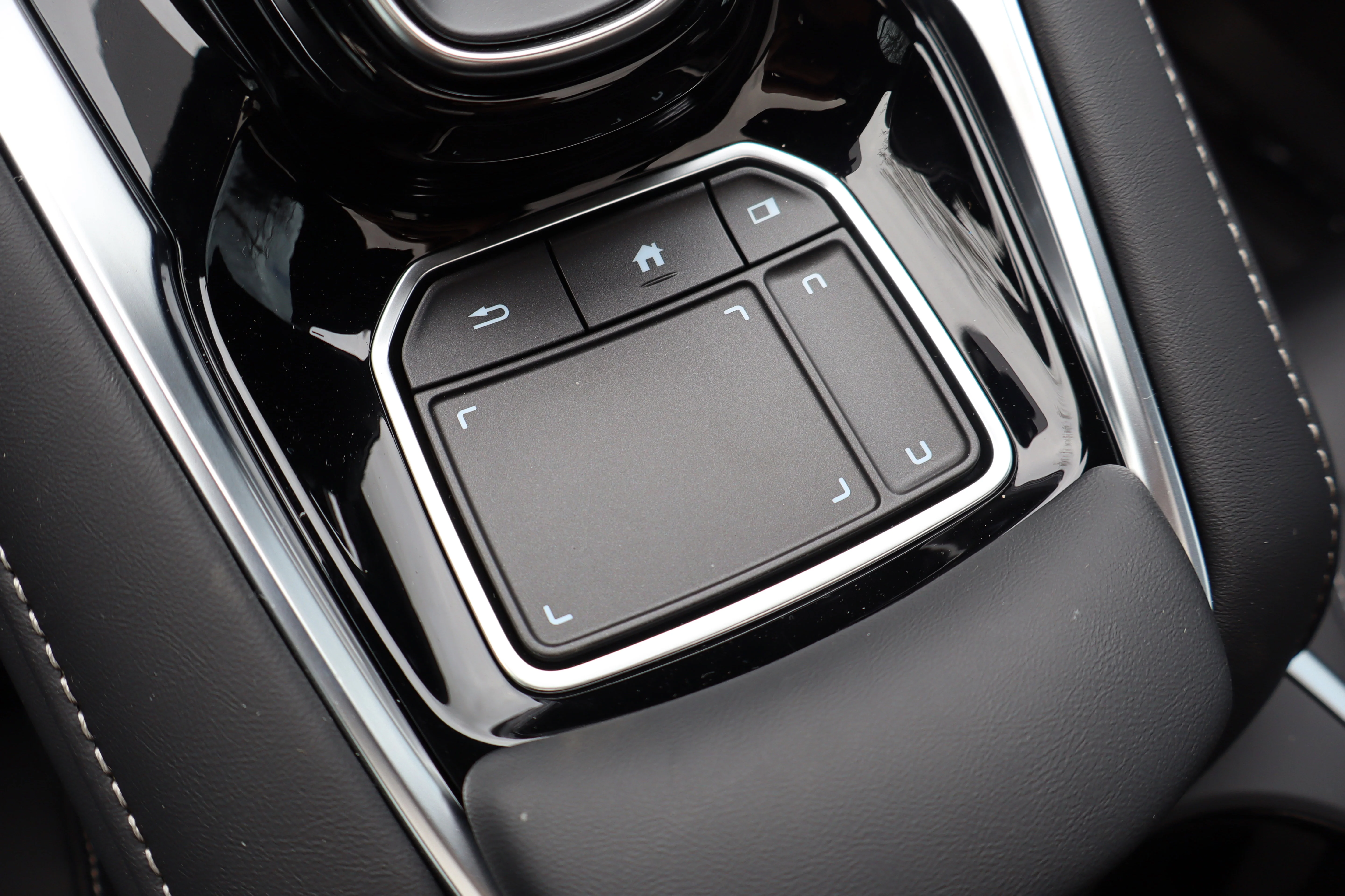 New 2026 Solar Silver Metallic Acura 4RDX image 19