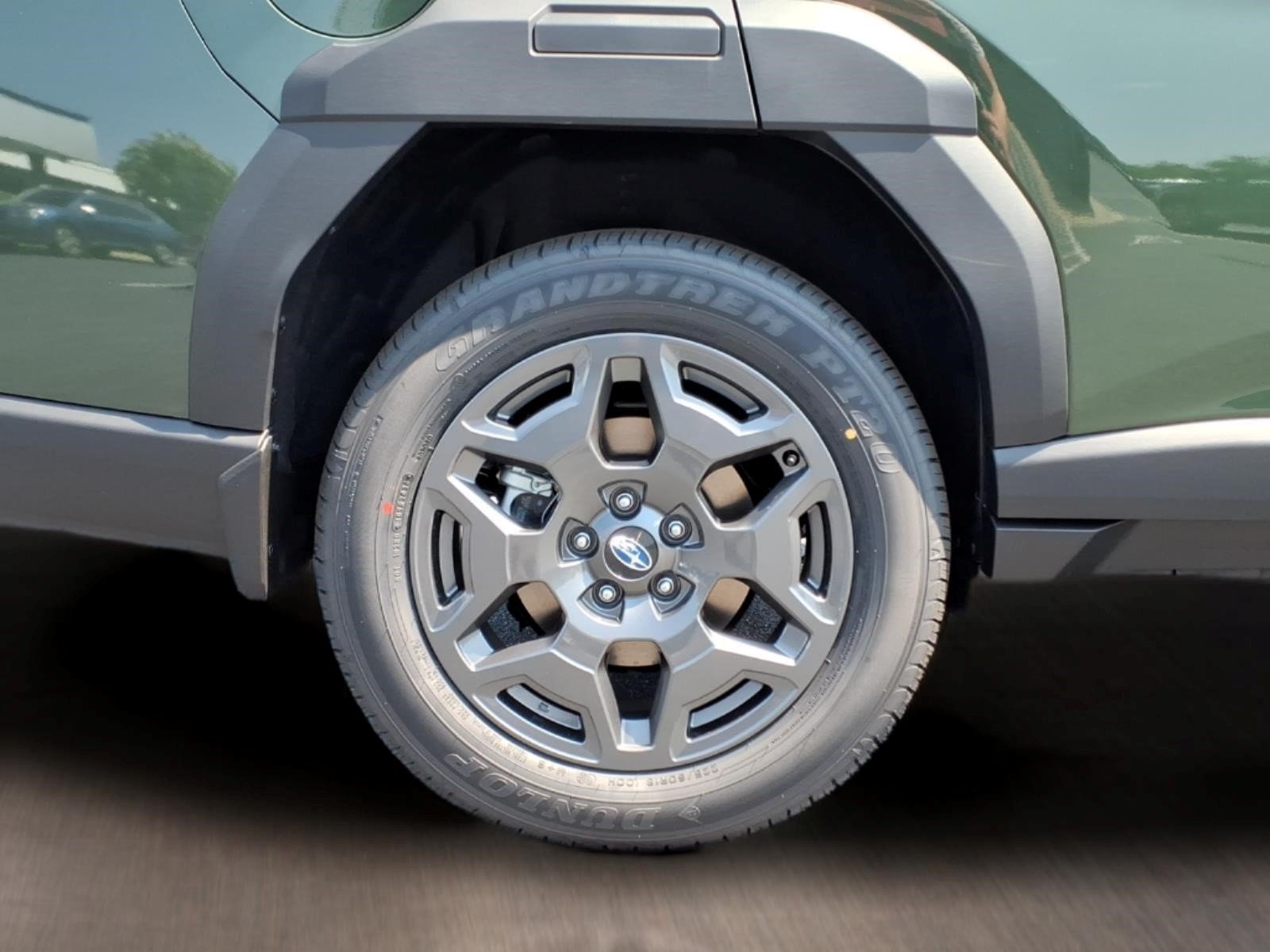 New 2026 DEEP EMERALD GREEN PEARL Subaru Premium image 4