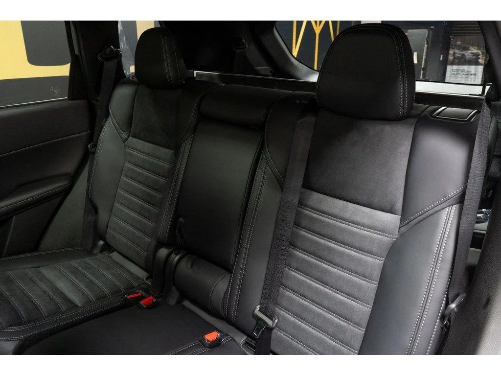 2026 Mitsubishi Outlander SE - Photo 23