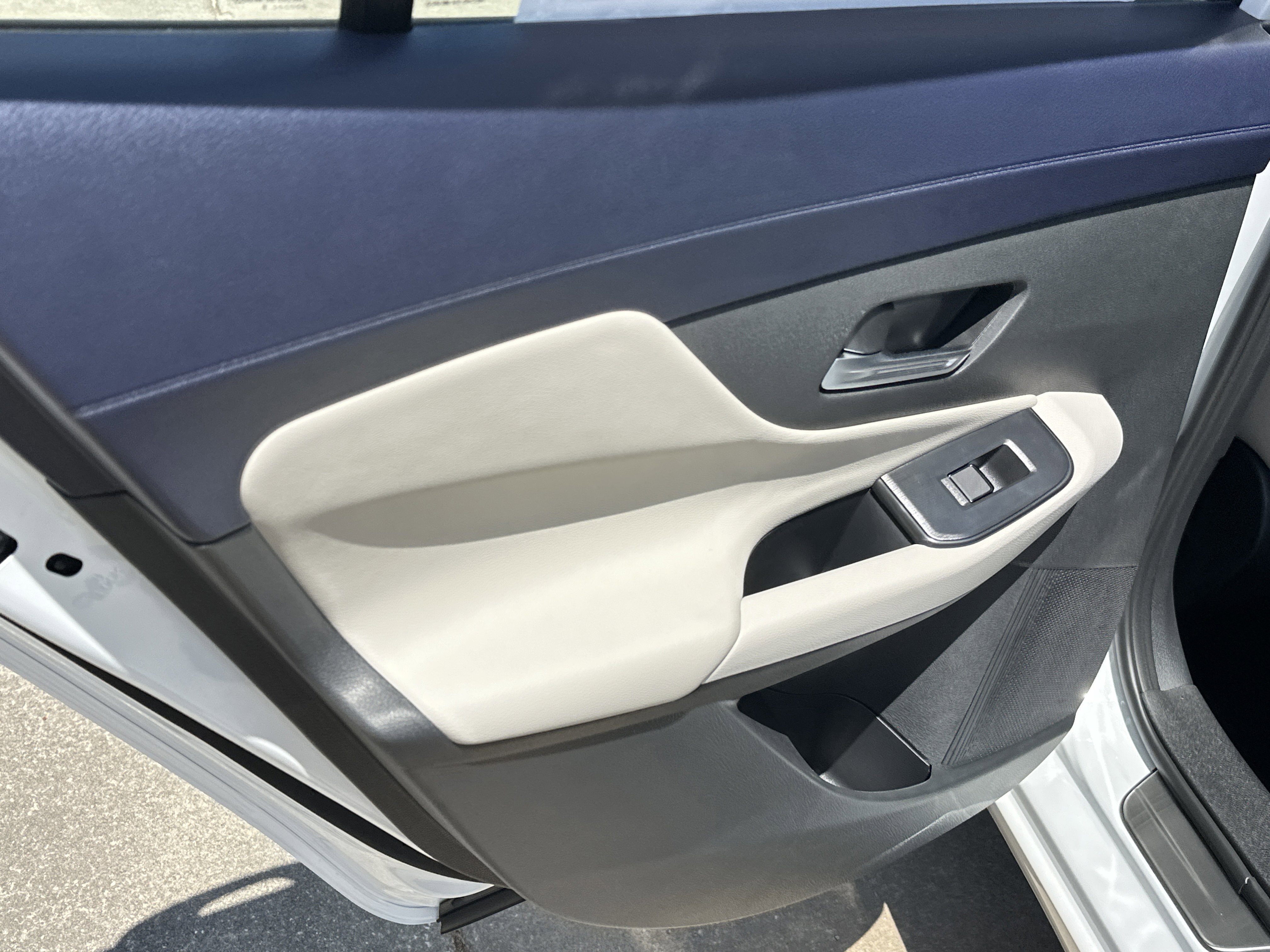 New 2026 Aspen White Tricoat Nissan SL image 22
