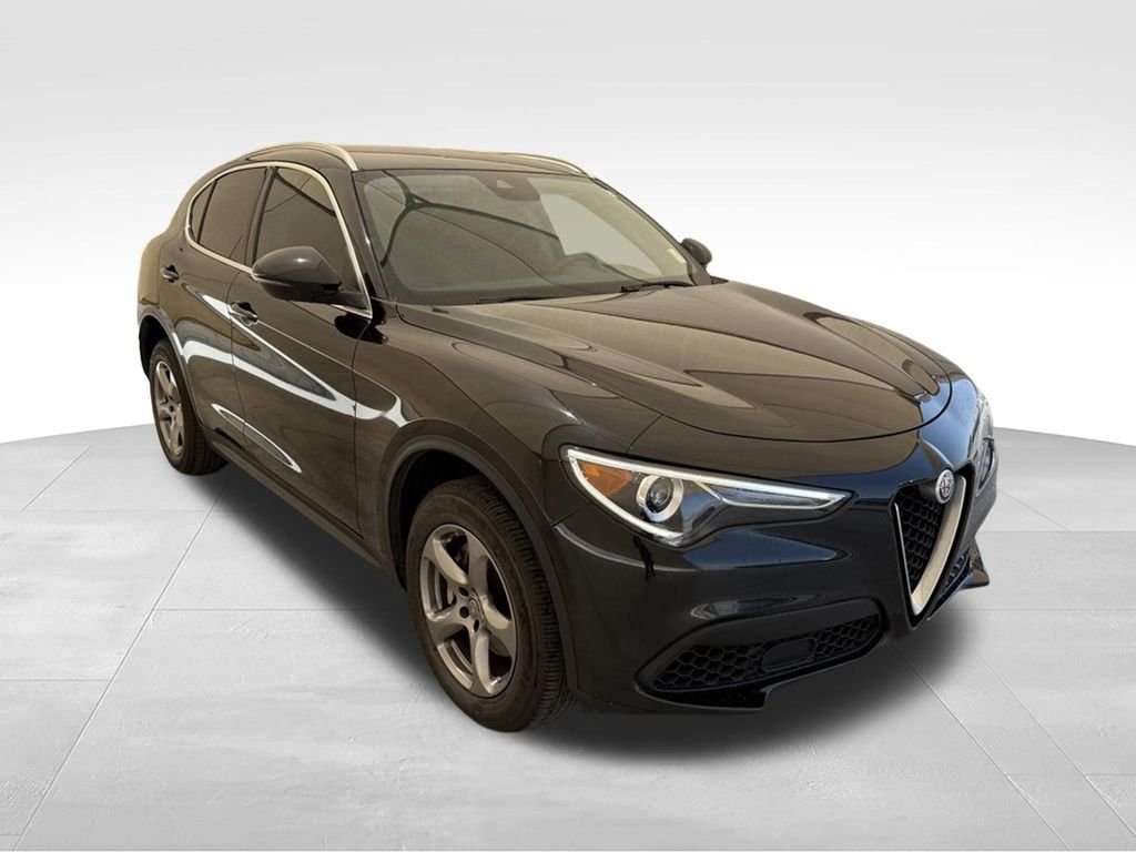 Used 2021 Black Metallic Alfa Romeo Sprint image 6