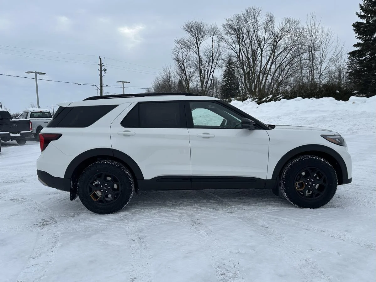 New 2026 White Ford Tremor image 4