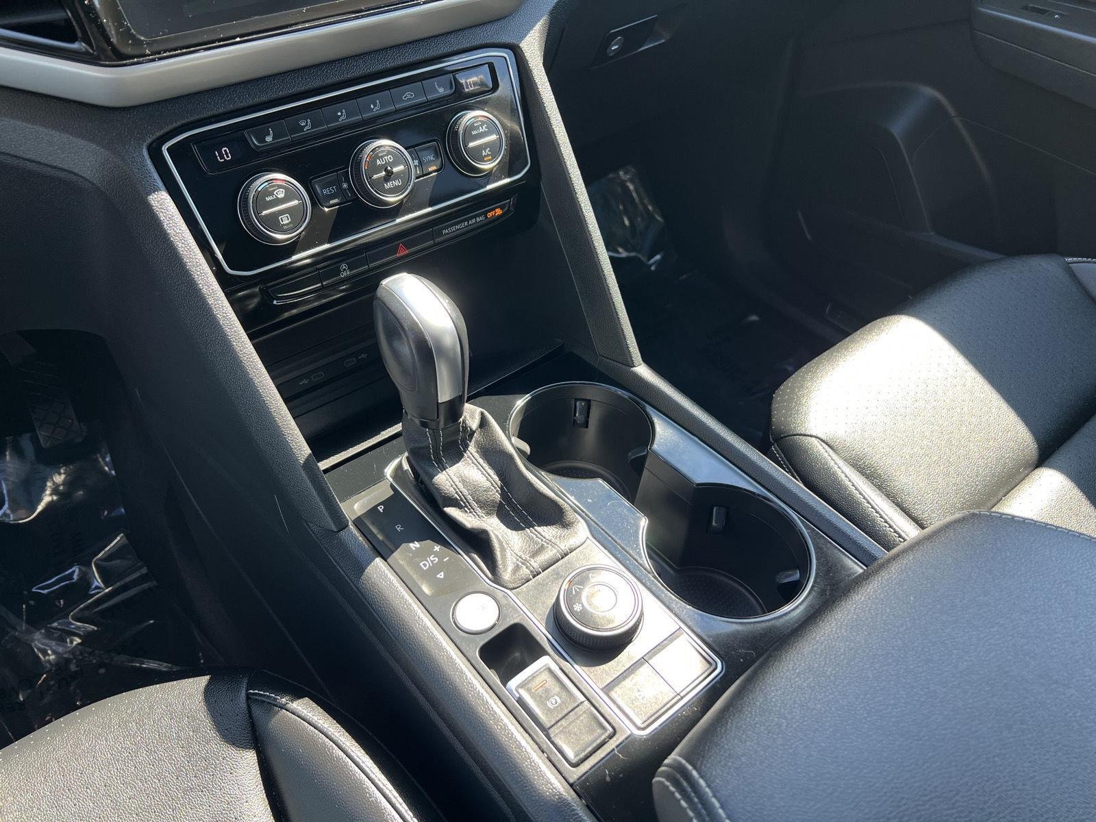 2023 Volkswagen Atlas SE w/Tech - Photo 35