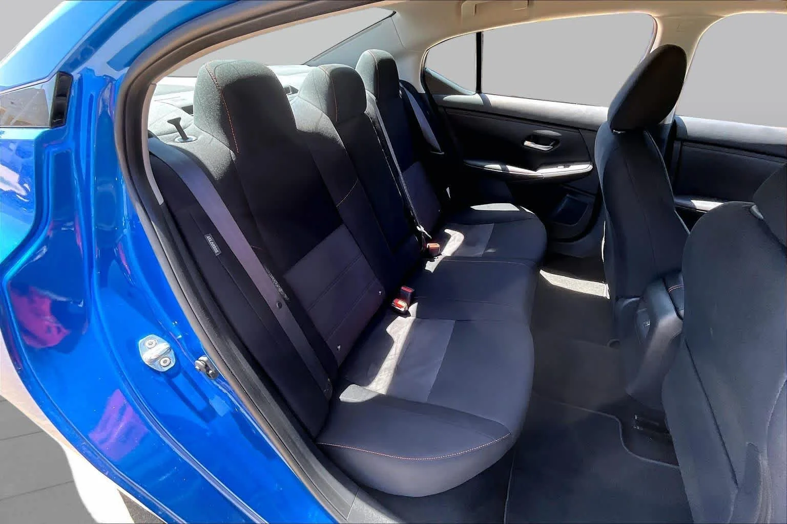 Used 2025 Electric Blue Metallic Nissan SR image 19