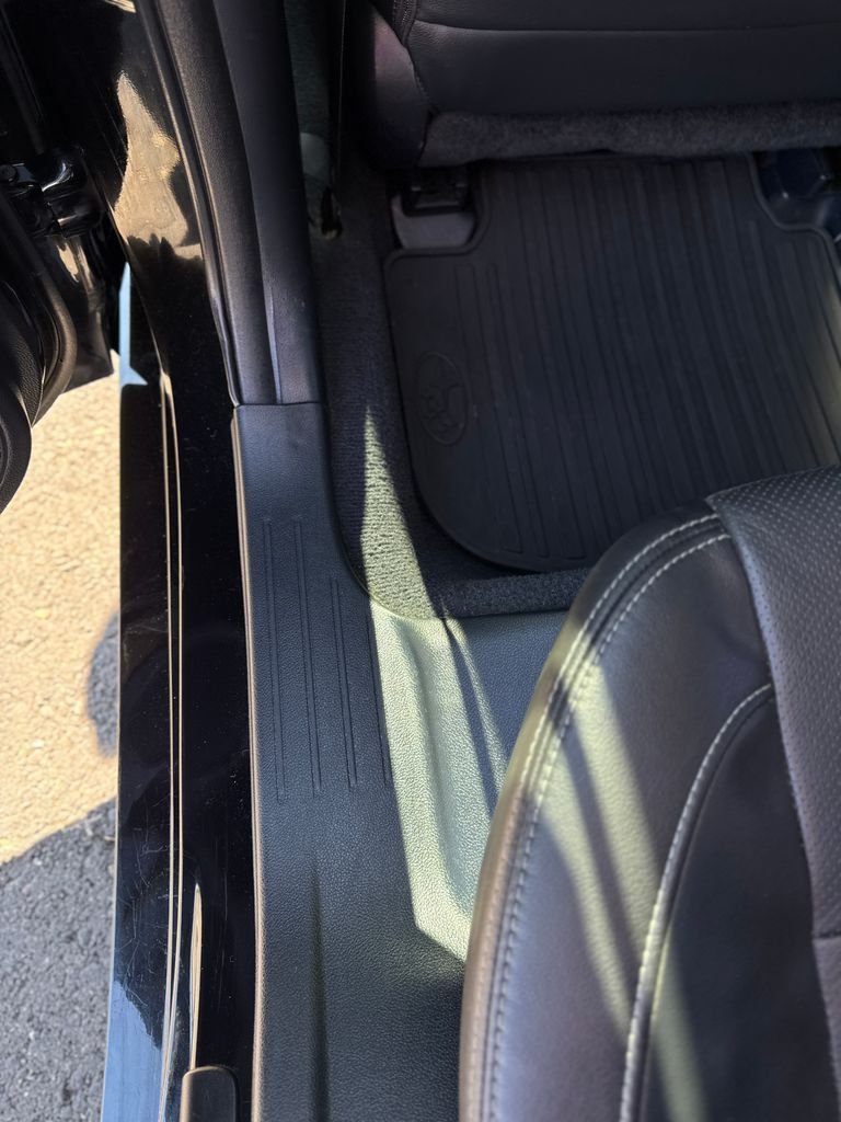 Used 2017 Crystal Black Silica Subaru 2.5i image 34