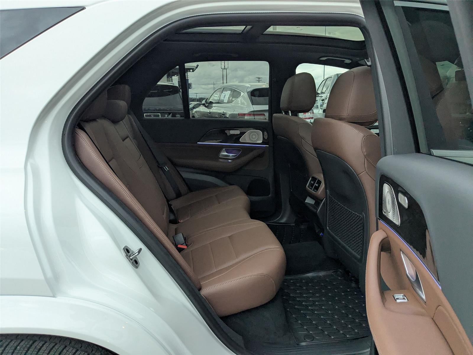 New 2026 Polar White Mercedes-Benz GLE 450 image 31