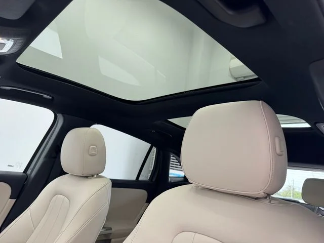 New 2026  Mercedes-Benz GLA 250 image 3