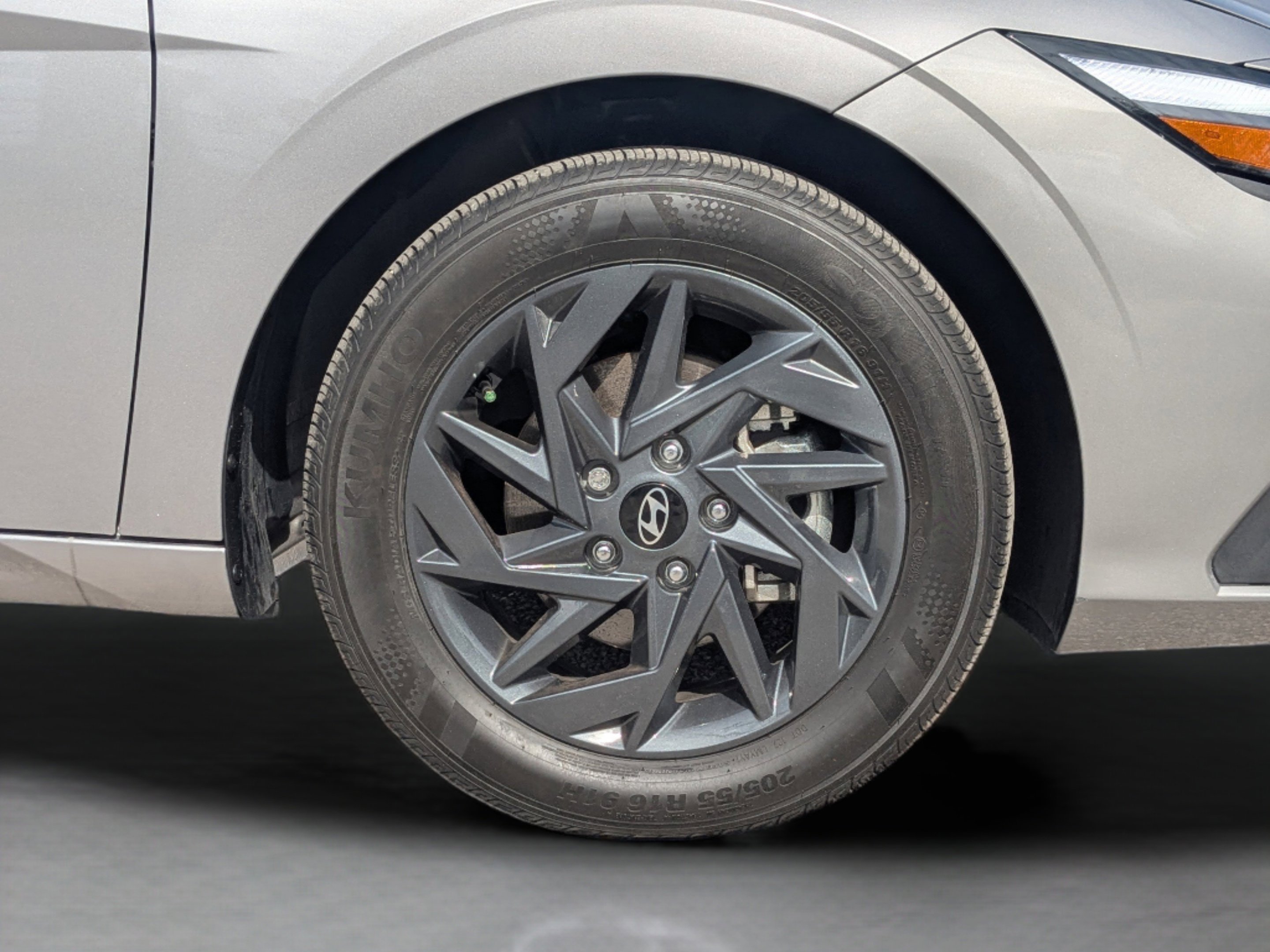 Used 2025 Fluid Metal Hyundai Blue image 30