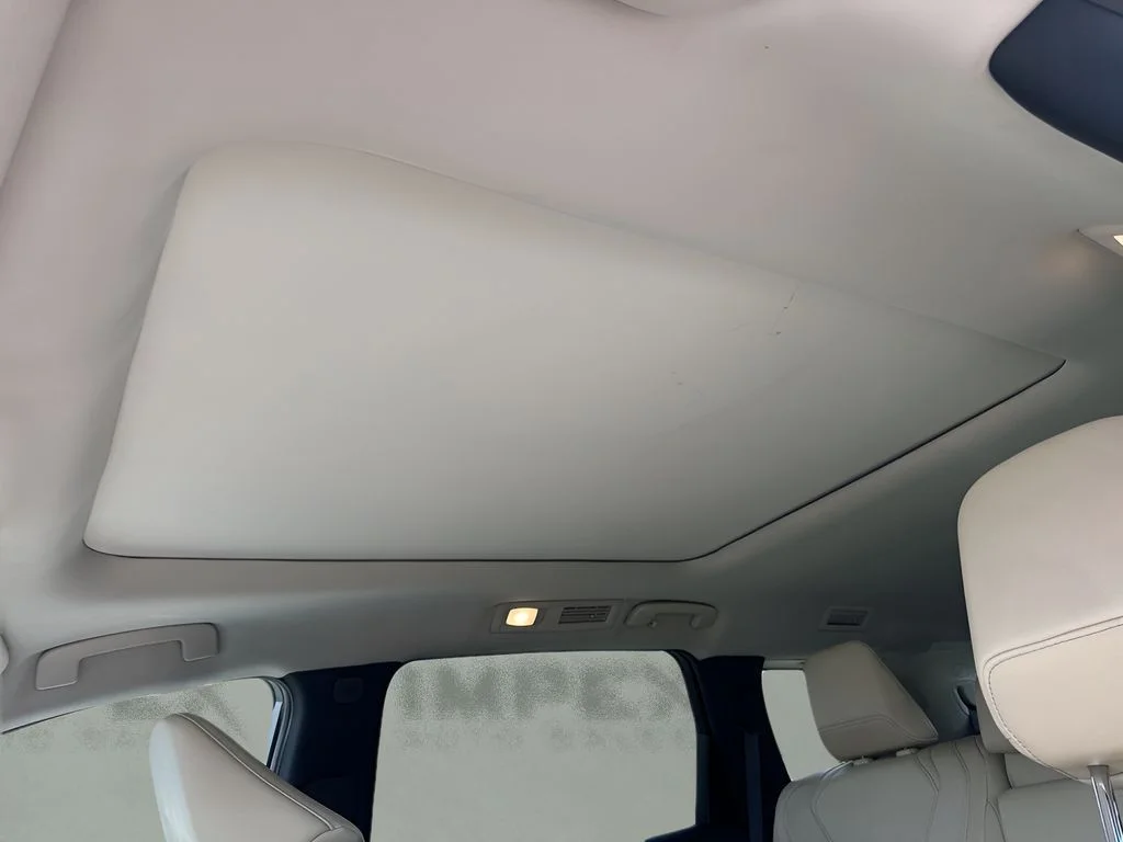 Used 2023 Gray INFINITI LUXE image 12