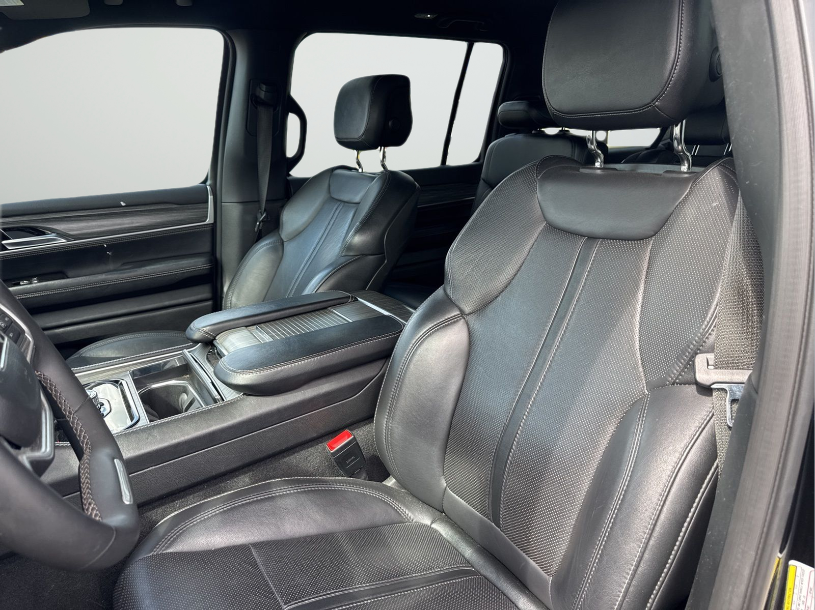 Used 2023 Black Jeep Series II image 13