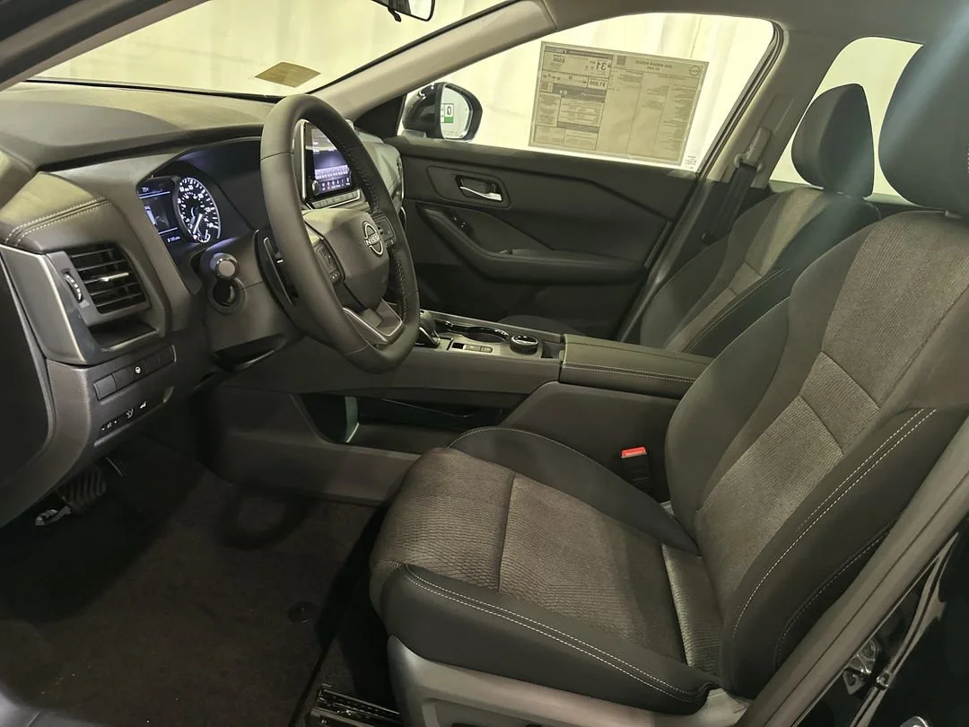 2026 Nissan Rogue SV - Photo 13