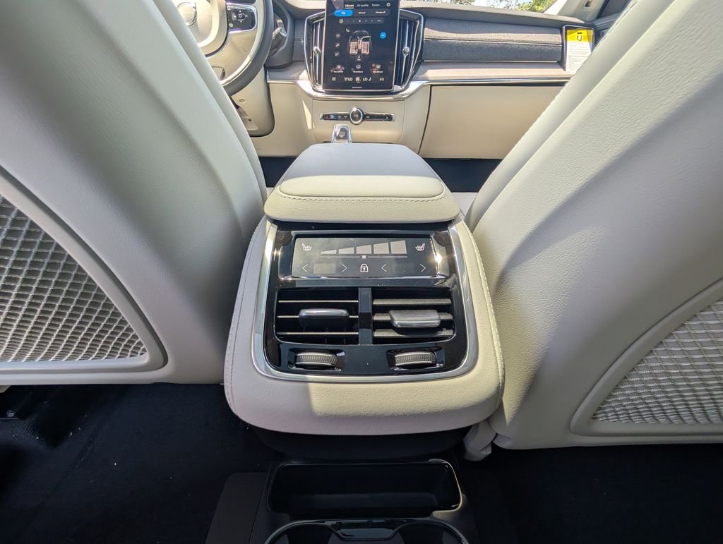 New 2026 Blue Volvo B5 Ultra image 15
