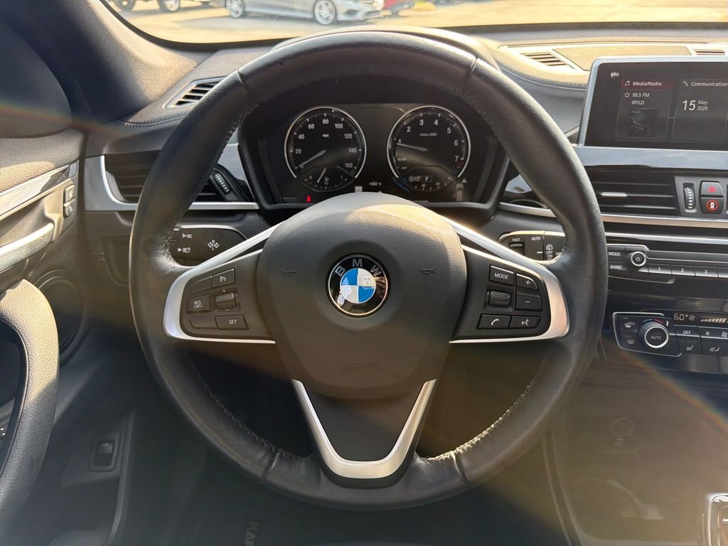 Used 2022 Black BMW sDrive28i image 17