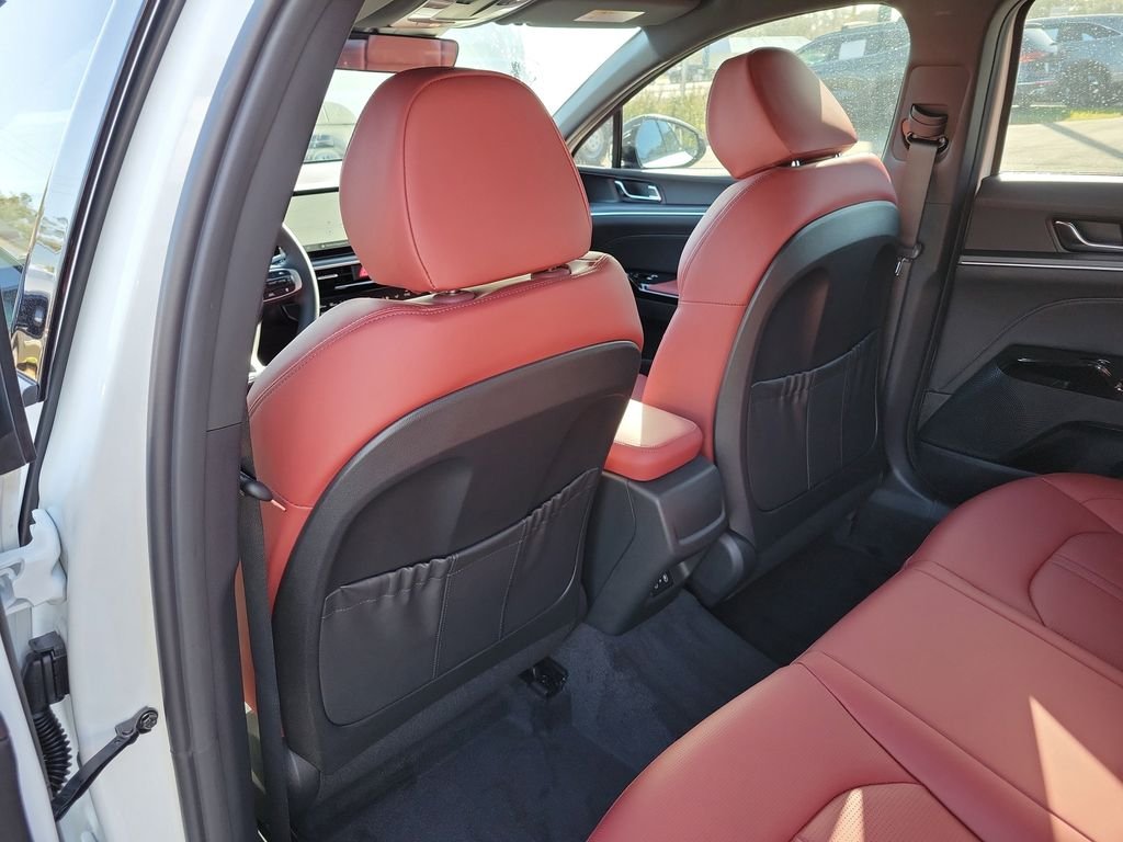New 2026 White Kia GT-Line image 15