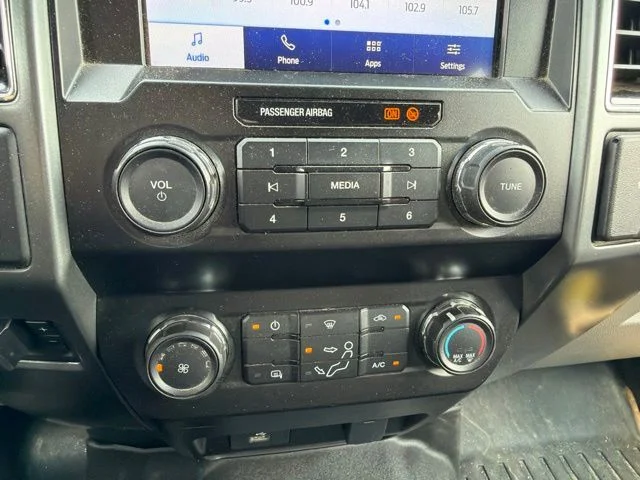 Used 2020 Black Ford XLT image 18