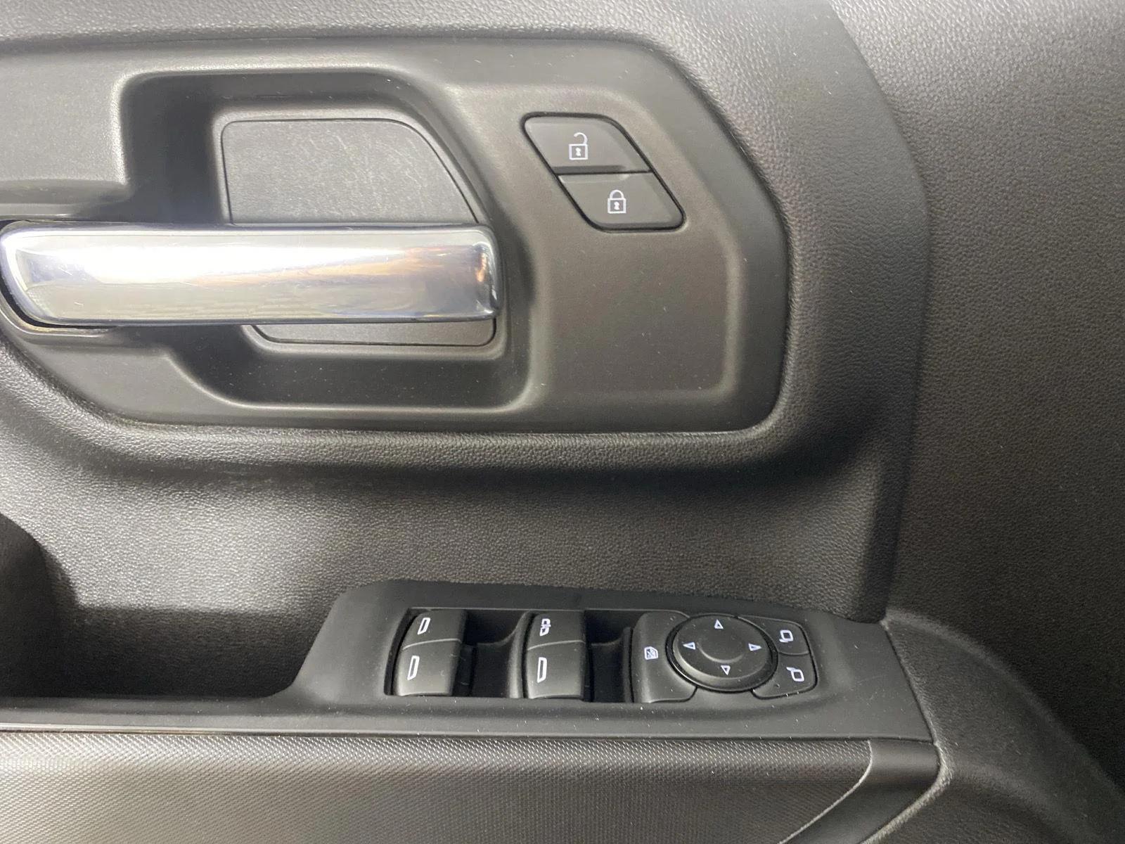 Used 2022 Silver Ice Metallic Chevrolet WT image 11