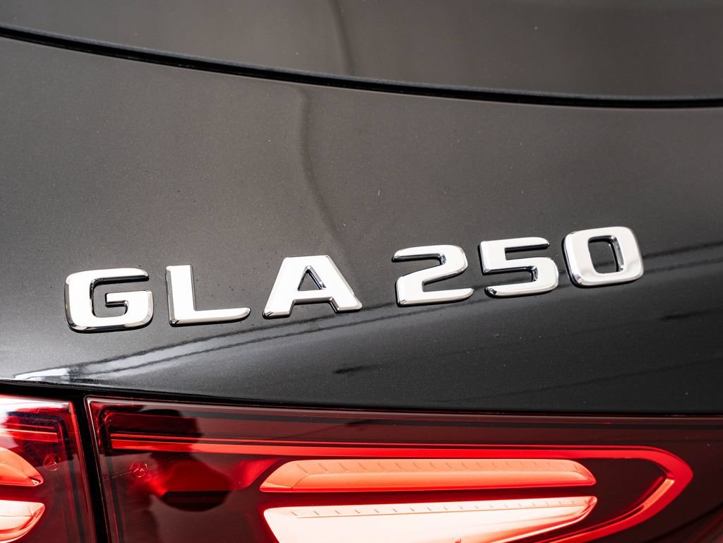 New 2026 Cosmos Black Metallic Mercedes-Benz GLA 250 image 19