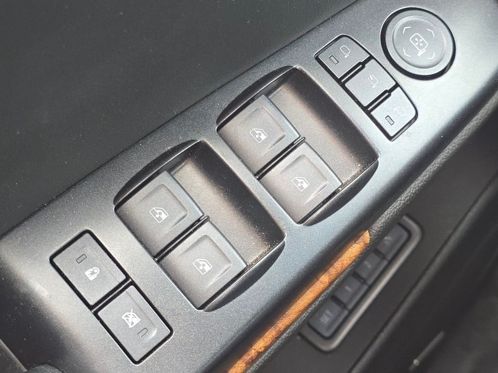 Used 2017 Pepperdust Metallic Chevrolet Premier image 29