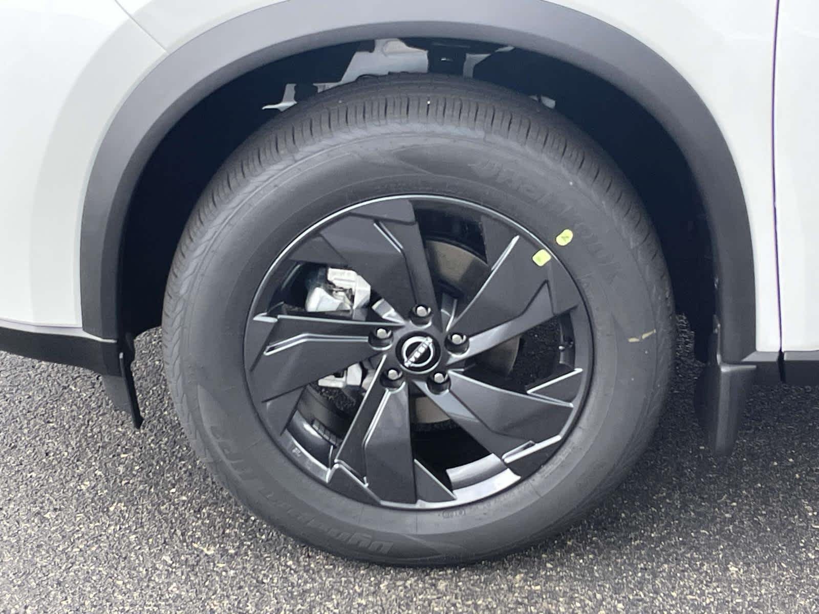 New 2026 Everest White Pearl Tricoat Nissan SV image 15