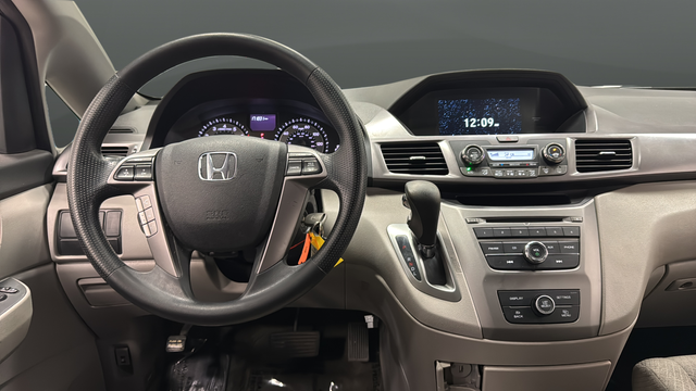 Used 2015 Gray Honda LX image 11